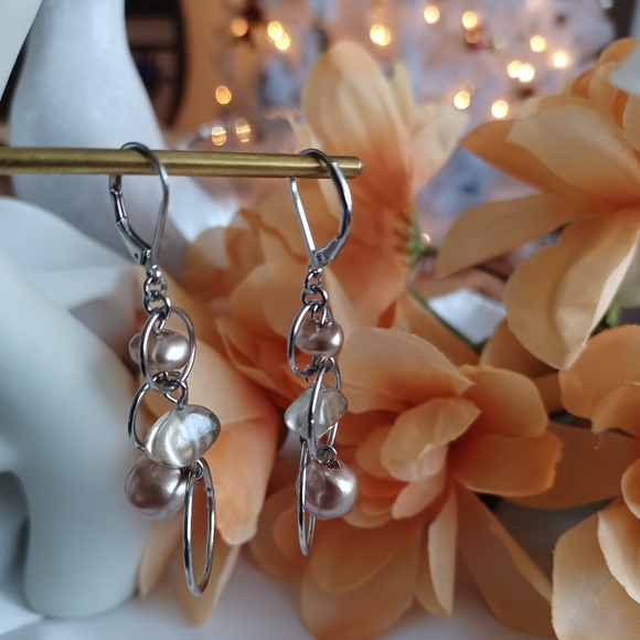 Irregular Geometric Earrings - Picture 10 of 13